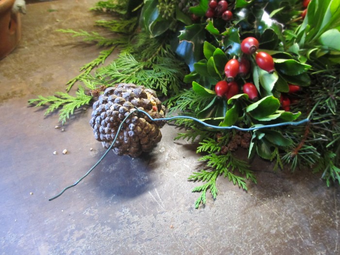 Christmas_Bird_Feeder_Wreath_Wiring Cones_Debbie_Cooke